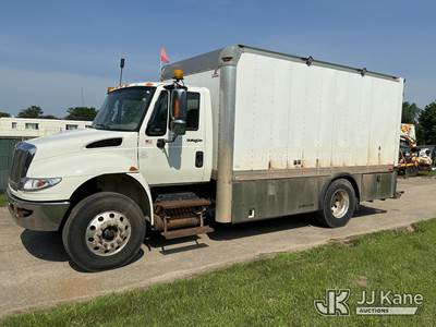 2015 International 4400 Lube Truck