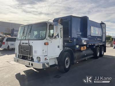 2017 Autocar ACX Xpeditor T/A Trash Truck
