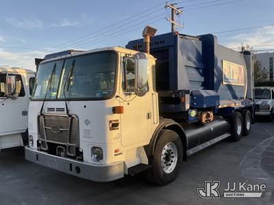 2018 Autocar ACX Xpeditor T/A Trash Truck