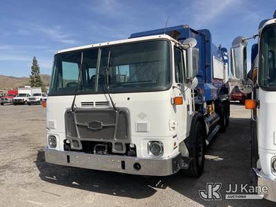 2017 Autocar ACX Xpeditor T/A Trash Truck
