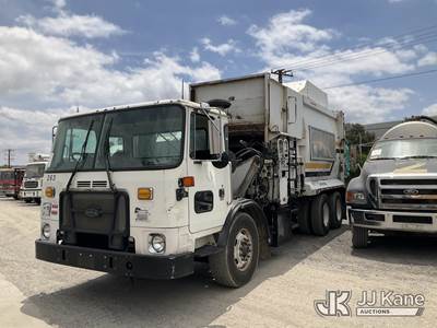 2012 Autocar ACX Xpeditor Trash/Compactor Truck