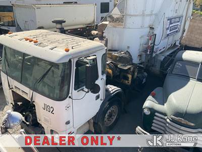 2015 Autocar ACX Xpeditor T/A Trash Truck