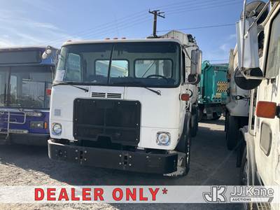 2006 Autocar WX T/A Trash Truck