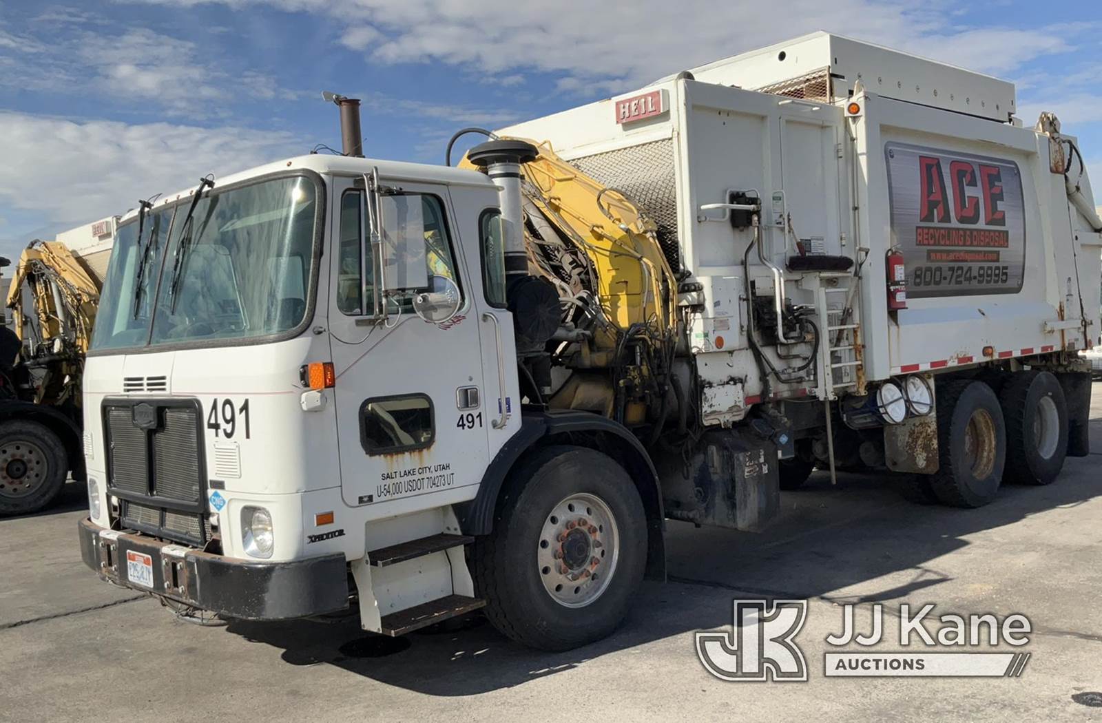 2009 Autocar Xpeditor T/A Side Load Truck For Sale