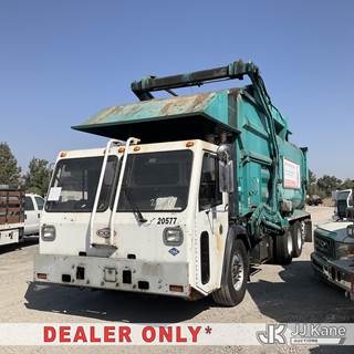 2017 Crane Carrier Co. TRASH TRUCK T/A Trash Truck