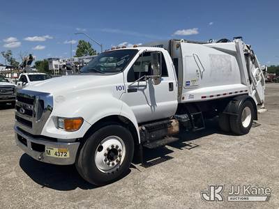 2015 Ford F-650 Trash/Compactor Truck