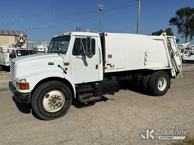 2001 International 4700 Garbage/Compactor Truck