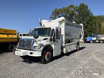 2006 International 7400 Trash/Compactor Truck
