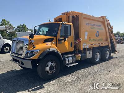 2020 International HV607 Trash/Compactor Truck