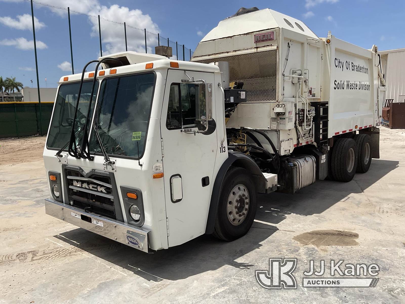 2016 Mack LEU600 T/A Refuse/Trash Truck For Sale, 77,372 Miles West