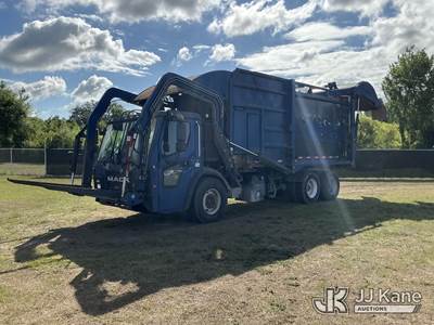 2018 Mack LR600 T/A Trash Truck