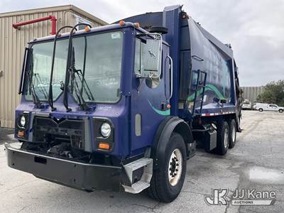 Mack MRU600 Garbage Truck