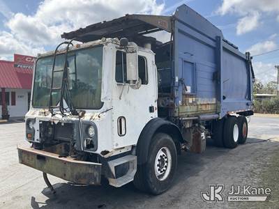 2010 Mack MRU600 Garbage/Compactor Truck