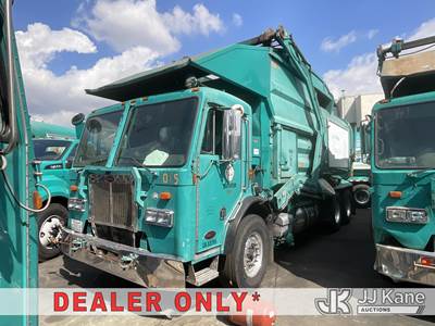 2009 Peterbilt 320 Front Load T/A Trash Truck