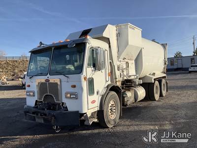Peterbilt 320 Garbage Truck
