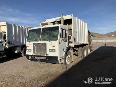 2002 Peterbilt 320 Garbage/Compactor Truck