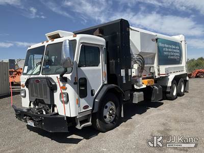 2019 Peterbilt 320 Garbage/Compactor Truck