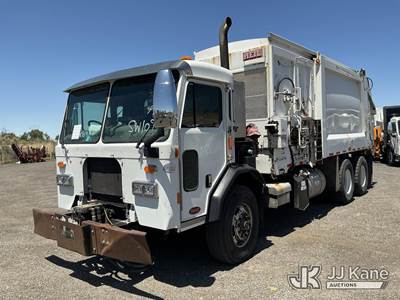2015 Peterbilt 320 Garbage/Compactor Truck