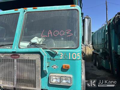 2011 Peterbilt 320 Front Loader s/n 3BPZL20X2BF116523