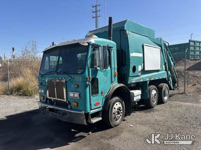 2009 Peterbilt COE 320 2wd