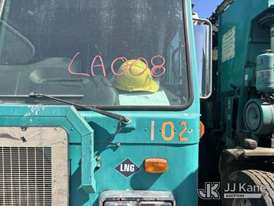 2011 Peterbilt 320 10.0L L6 6X4