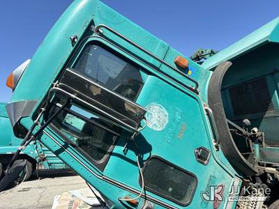 2009 Peterbilt 320 Front Loader 10.0L L6 6X4