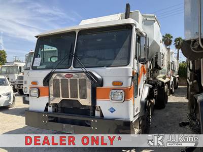 2018 Peterbilt 520 Trash Truck