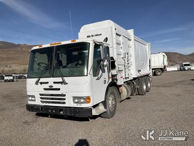 2005 Sterling Condor Garbage/Compactor Truck