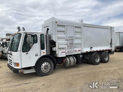 2005 Sterling Condor Garbage/Compactor Truck