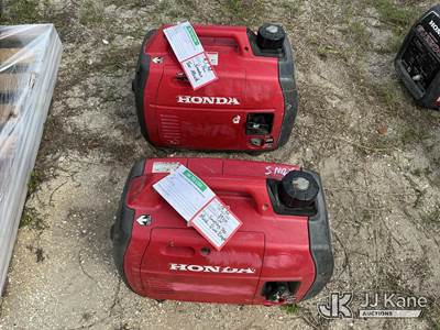 2 Honda Gas Generators (Both Run) (Operating Conditions Unknown
