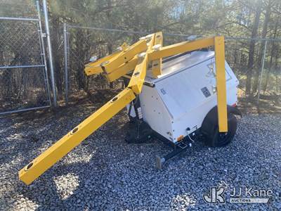 2016 Magnum Products MLG08 Portable Light Tower