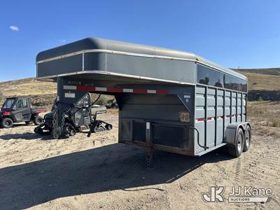 2006 T/A Gooseneck Livestock trailer