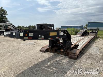 2012 Dynaweld LB55-24D Tri-Axle Detachable Drop-Deck Equipment Trailer