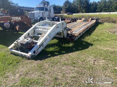 1998 Fontaine 50 Ton Lowboy Trailer