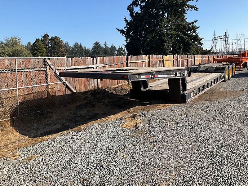 1988 Hyster 50 ton TriAxle Hydraulic NonGround Bearing Lowboy Trailer