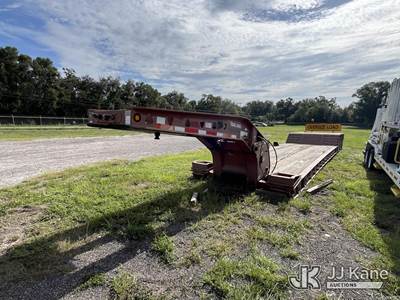 2012 Trail King Tri-Axle Detachable Lowboy Trailer