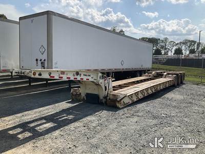 2005 Trail King TK110H Tri-Axle Detachable Lowboy Trailer