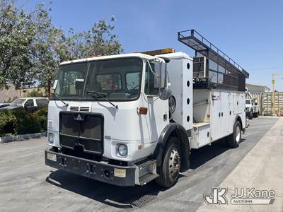 2008 Autocar WX Mechanics Service Truck