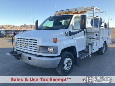 2009 Chevrolet C4C042 Flatbed Scissor Truck