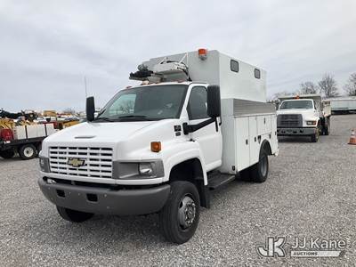 2008 Chevrolet C5500 4x4 Air Compressor/Enclosed Utility Truck
