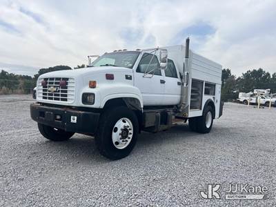 2002 Chevrolet C7500 Crew-Cab Enclosed Utility Truck