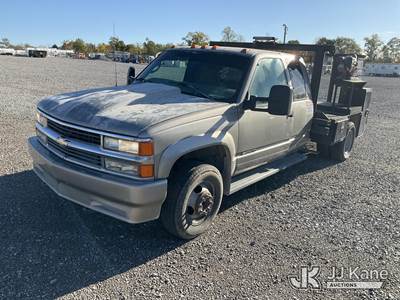 1998 Chevrolet C/K 3500 Extended-Cab Flatbed/Service Truck