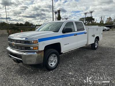 2017 Chevrolet Silverado 2500HD 4x4 Crew-Cab Service Truck