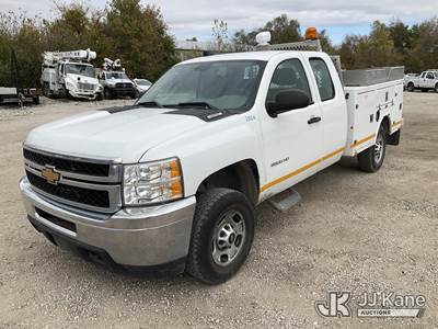 2013 Chevrolet Silverado 2500HD 4x4 Extended-Cab Service Truck