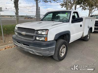 2004 Chevrolet Silverado 2500HD Service Truck