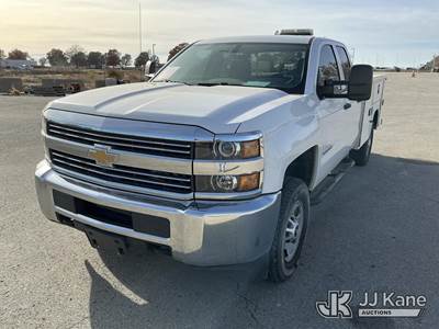 2015 Chevrolet Silverado 2500HD Extended-Cab Service Truck