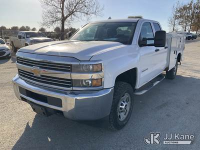 2015 Chevrolet Silverado 2500HD Extended-Cab Service Truck