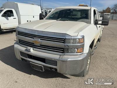 2015 Chevrolet Silverado 2500HD 4x4 Extended-Cab Service Truck