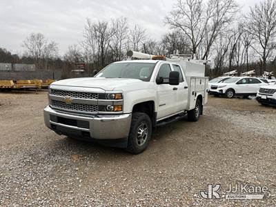 2019 Chevrolet Silverado 2500HD 4x4 Extended-Cab Enclosed Utility Truck