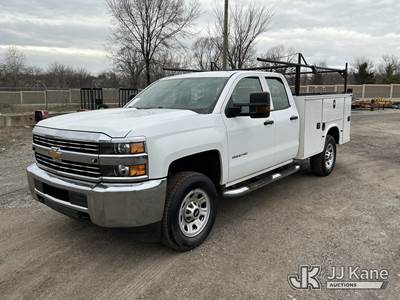 2017 Chevrolet Silverado 2500HD 4x4 Extended-Cab Service Truck